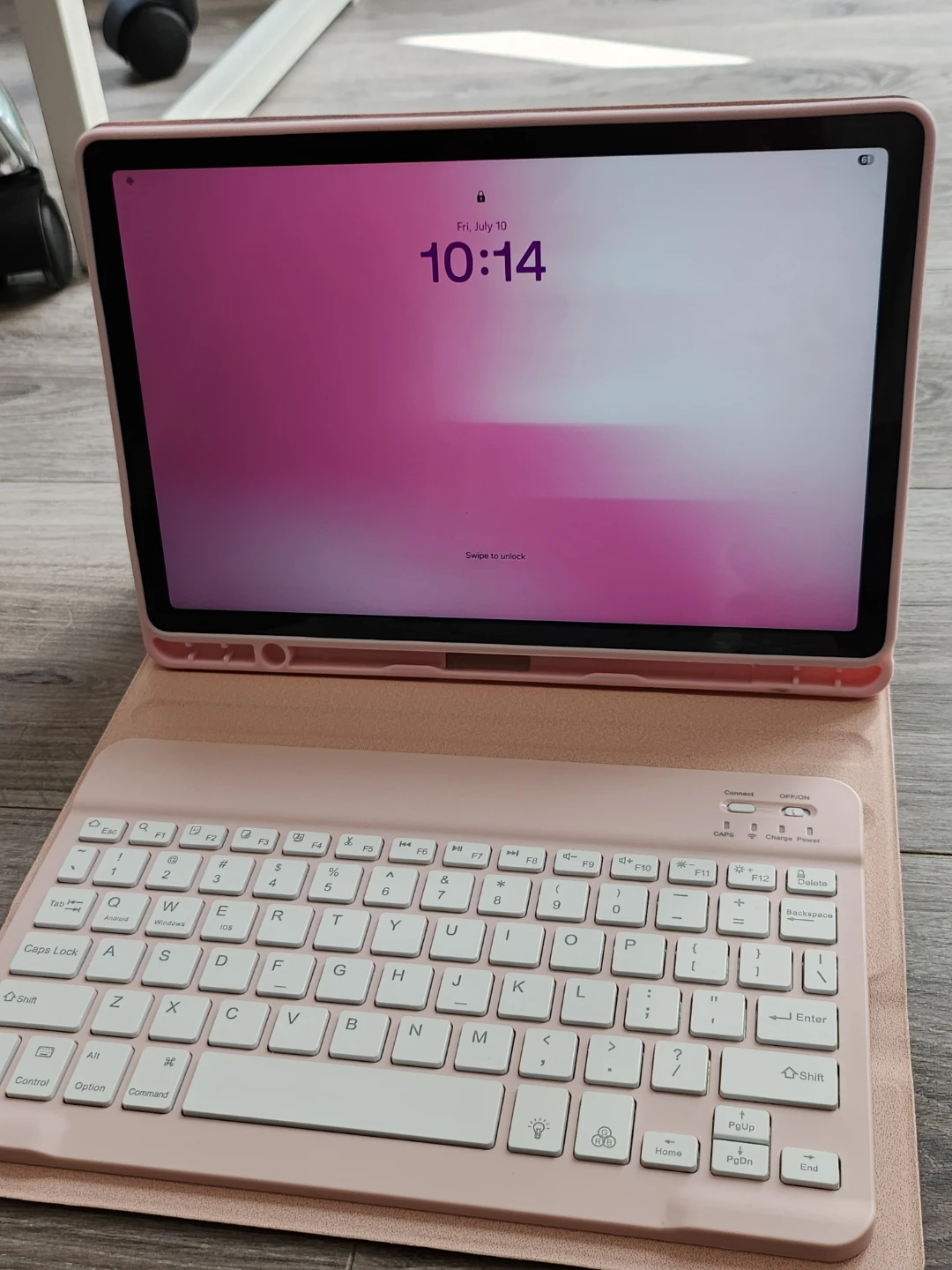 Samsung Galaxy Tablet with Pink Keyboard Case - photo 4