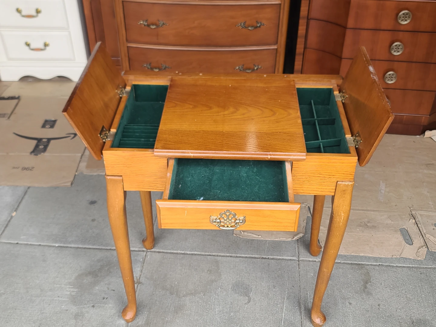 Oak Vanity Table with Tri-Fold Mirror and Drawer - photo 5