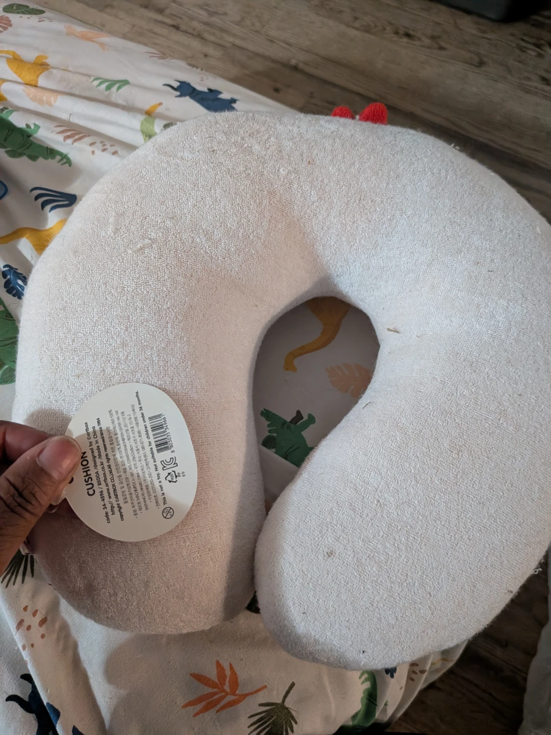 White Travel Neck Pillow - photo 3