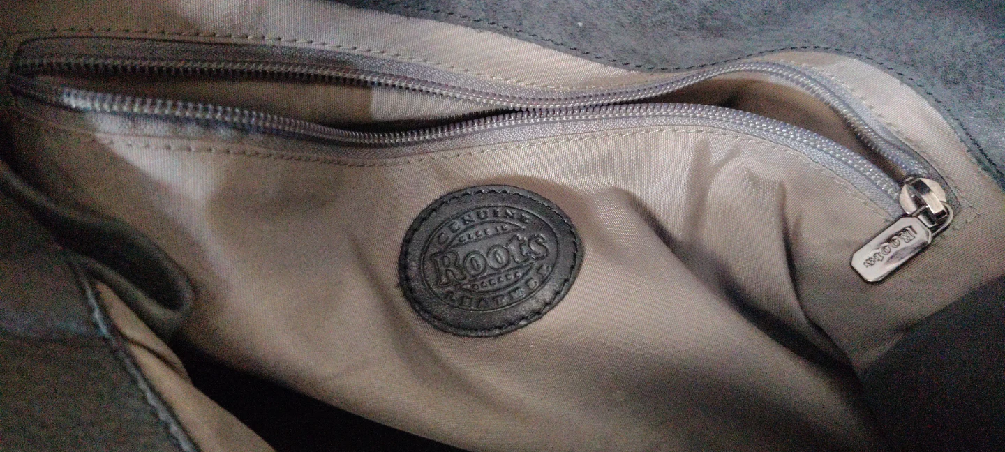Roots Leather Messenger Bag - Black - photo 5