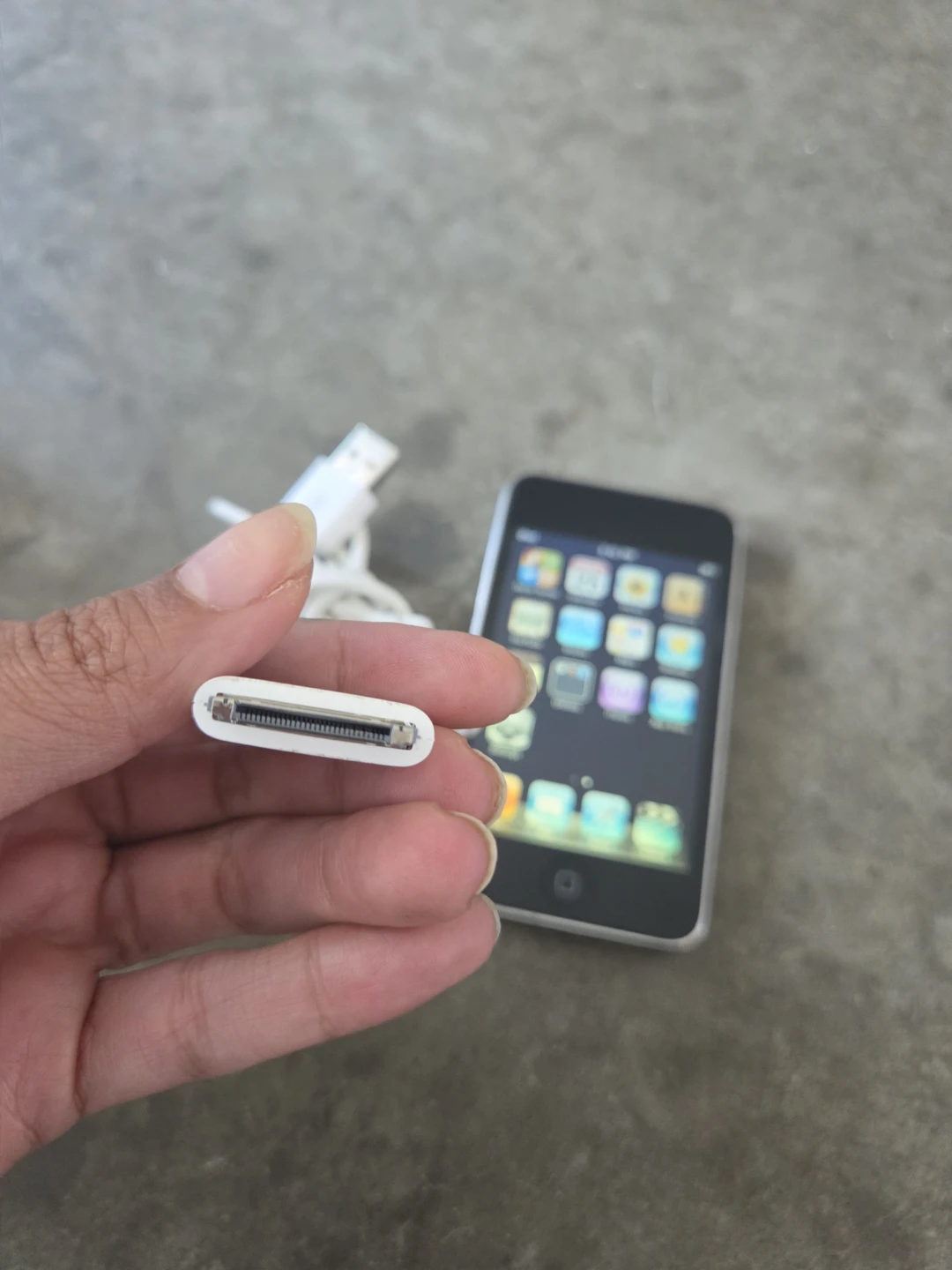 Apple iPod Touch 8GB - photo 2