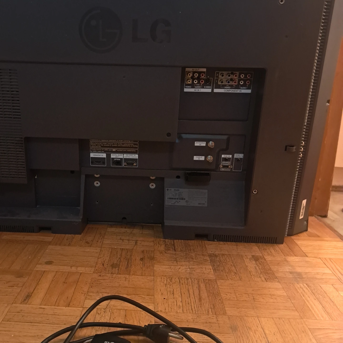 LG Flat Screen 37" TV - photo 2