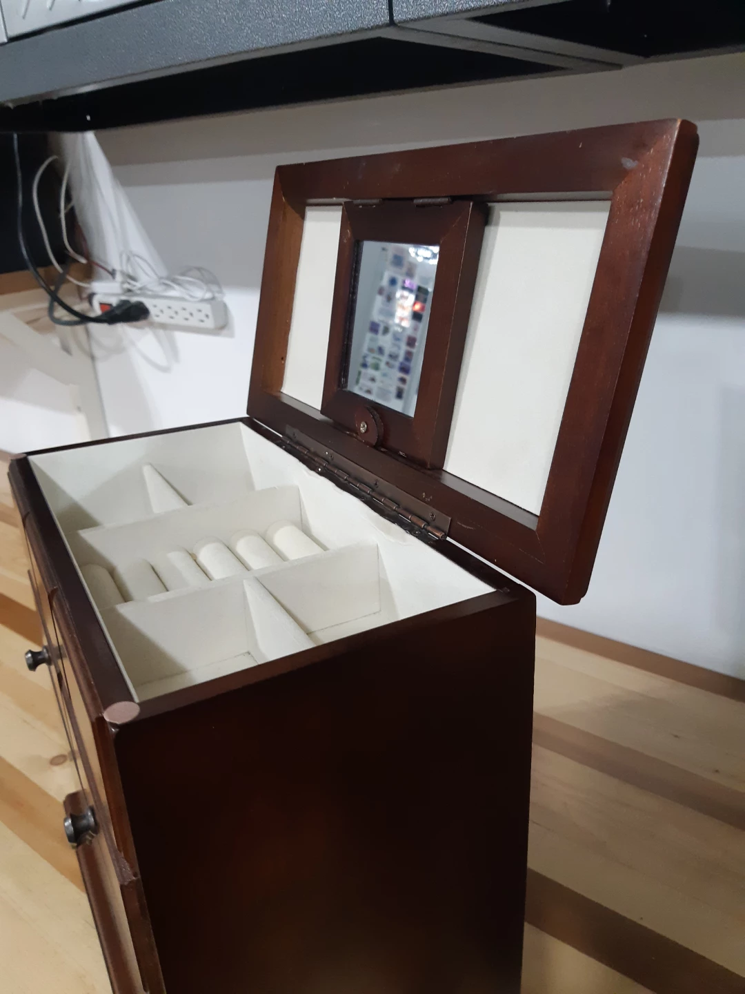 Wooden 3 drawer Jewelry Box with mirror - photo 2