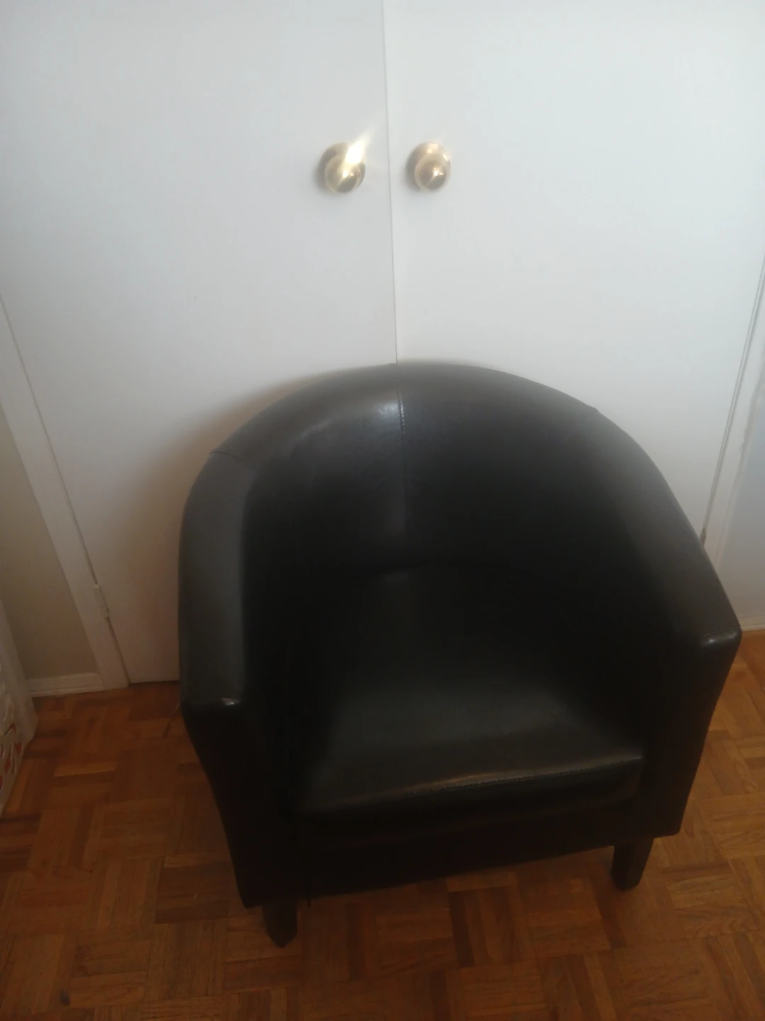 Black Faux Leather Tub Chair - photo 3