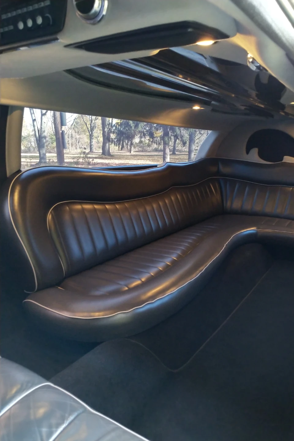 Stretch limousine for sale - photo 3