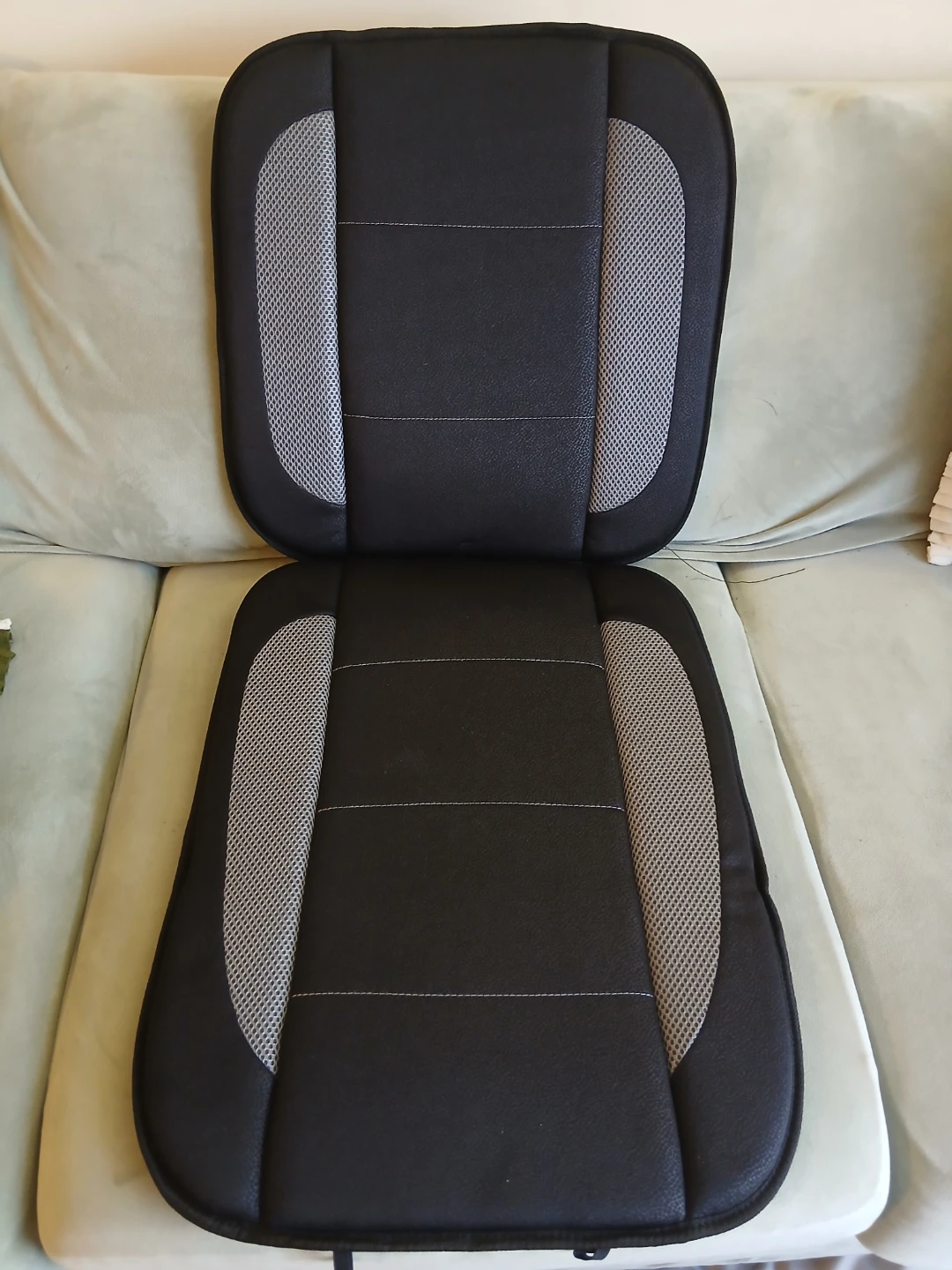 Black Car Seat Cushion Pad
