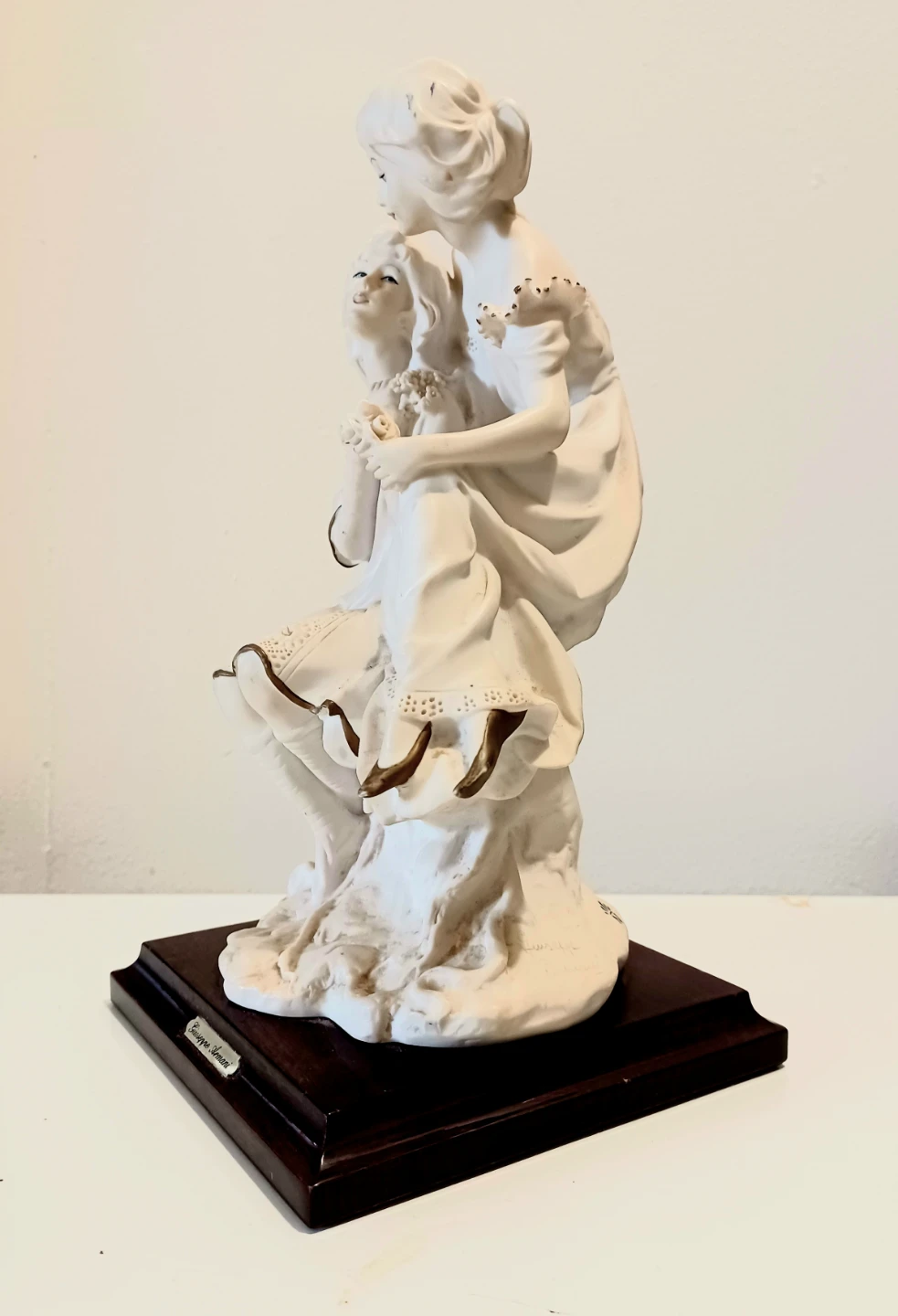 Vtg Signed Giuseppe Armani Figurine - photo 3