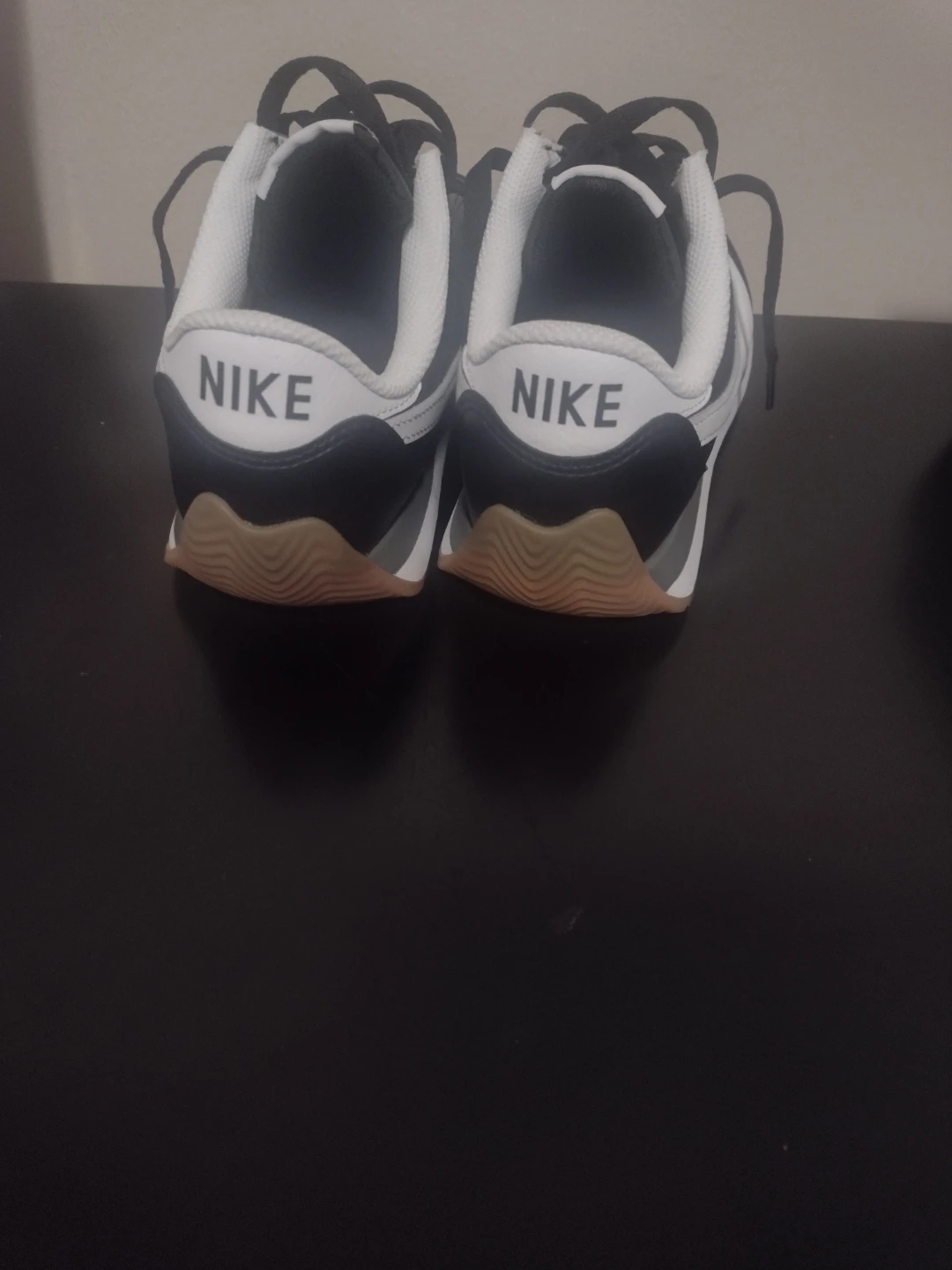 Nike Men's Shoes Black White