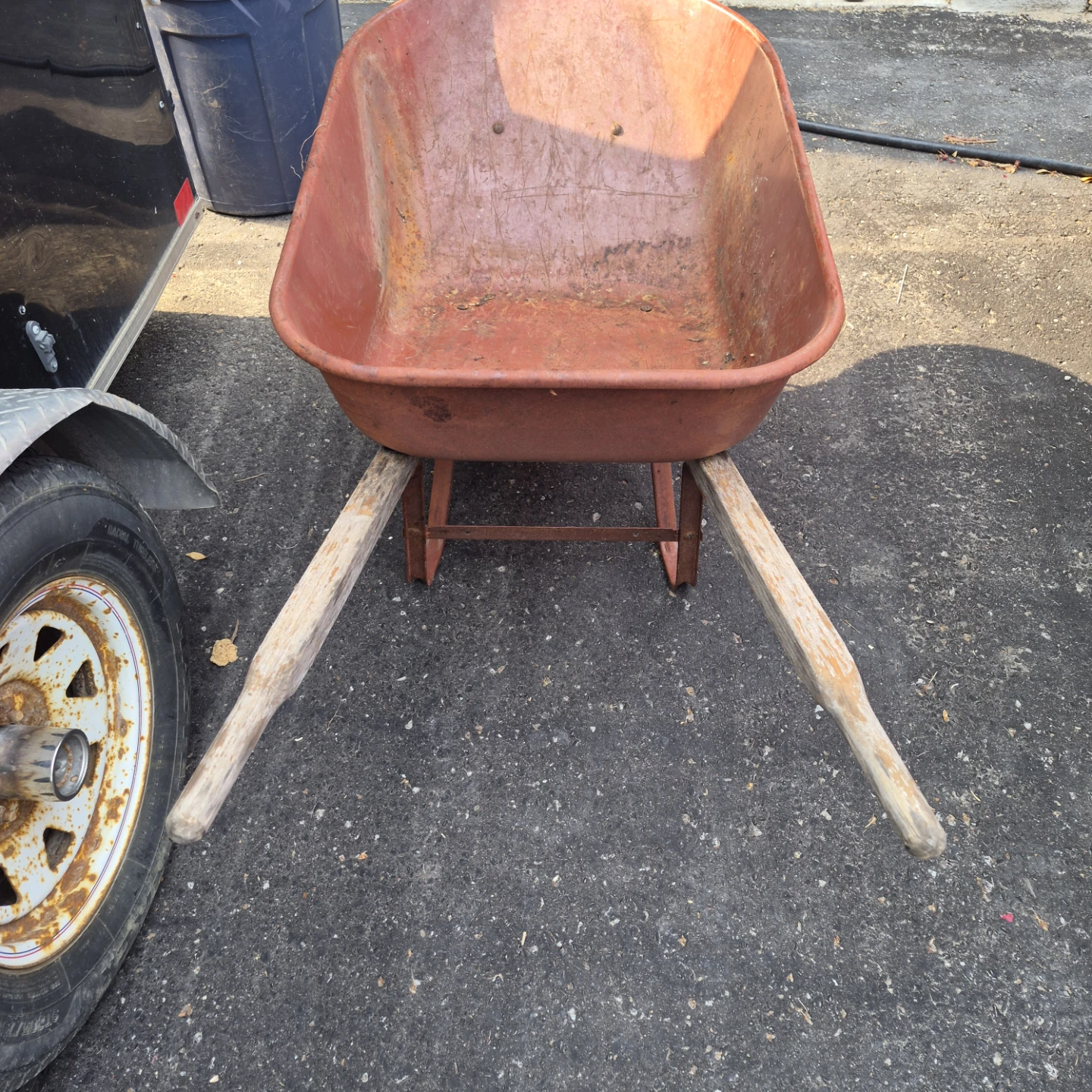 True Temper Wheelbarrow - photo 4