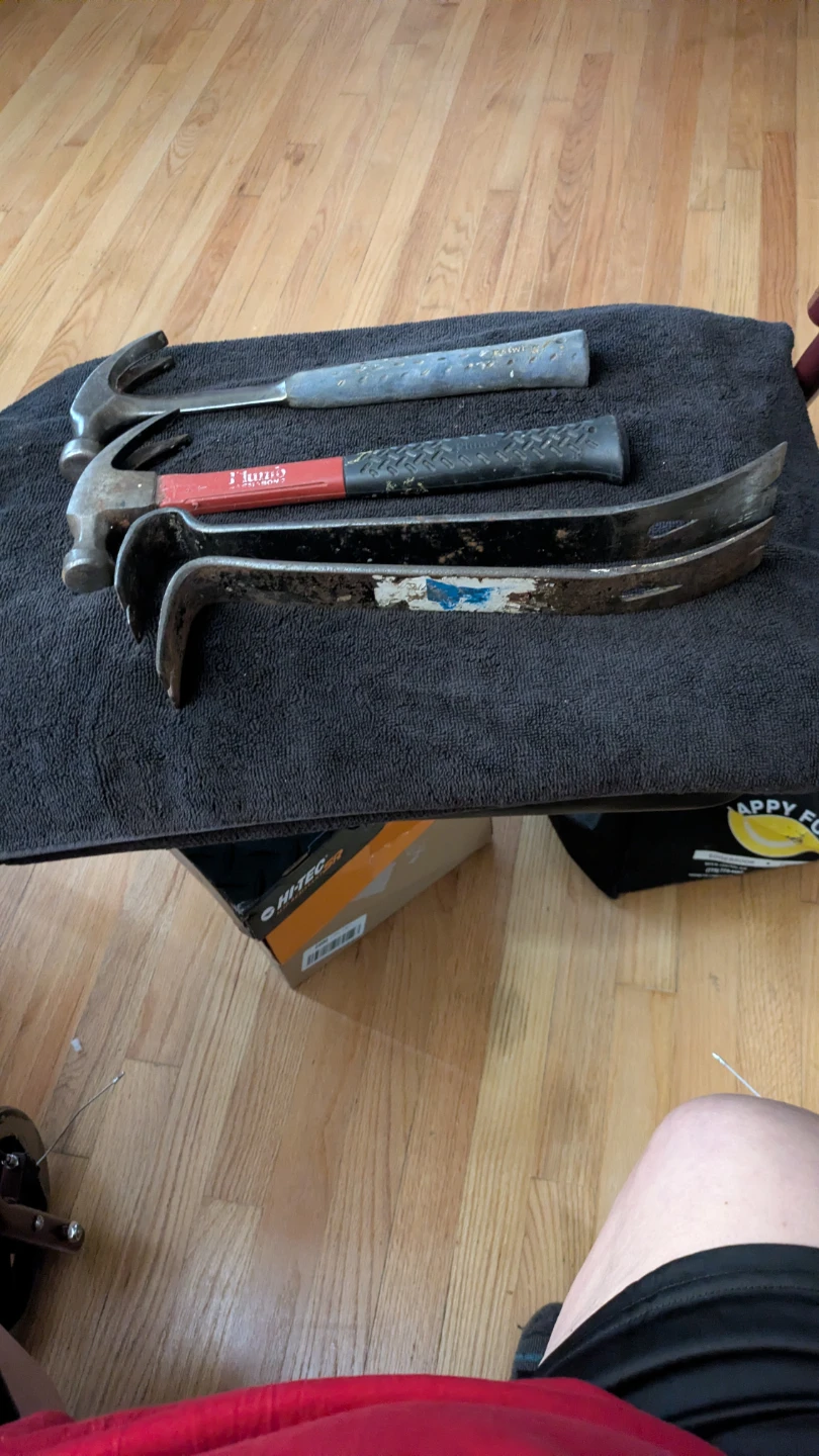 Hammers and Pry Bars Set