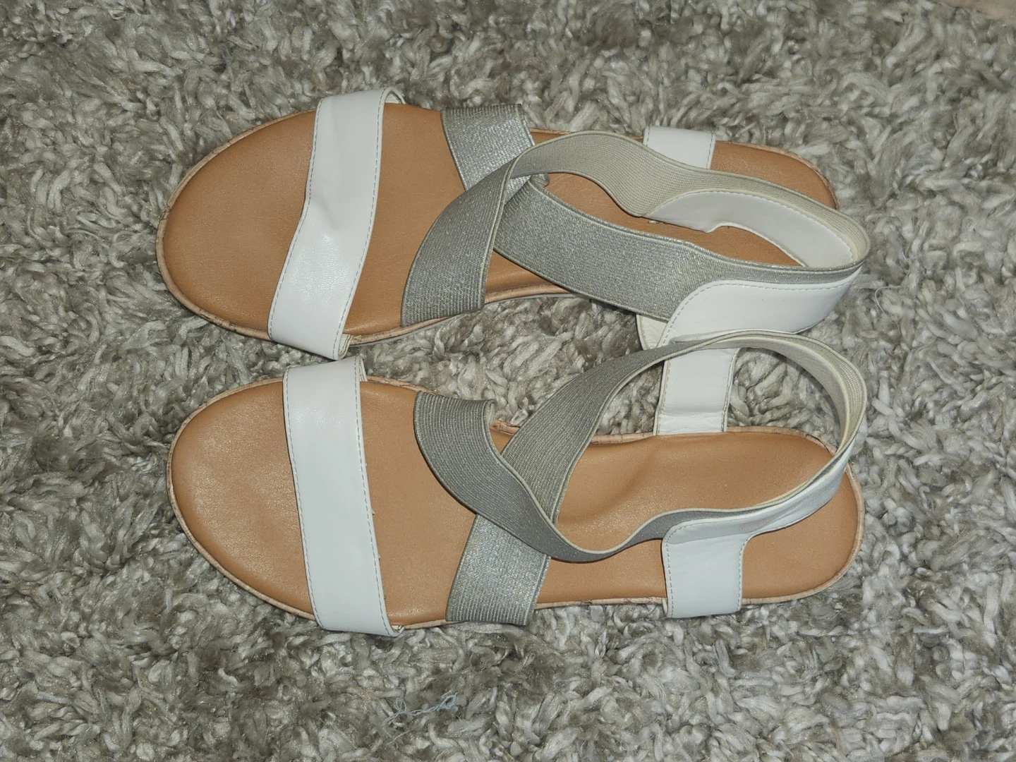🩴👡 Nine West Women's White and Silver Platform Sandals 👡🩴