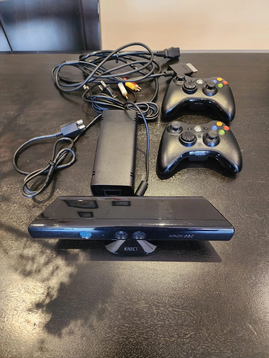 Xbox 360 Console Bundle with Kinect and Controllers and Games - photo 4