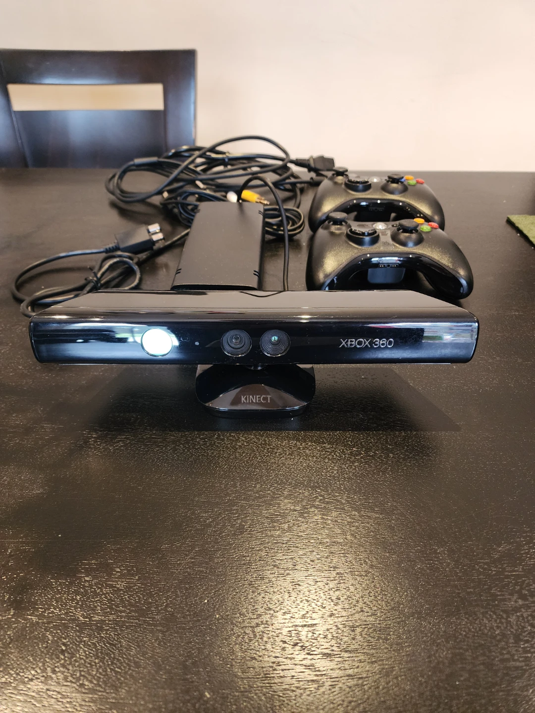 Xbox 360 Console Bundle with Kinect and Controllers and Games - photo 5