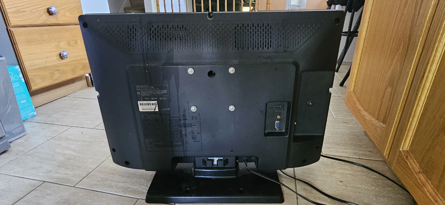 Emerson 26" Flat Screen TV - photo 3