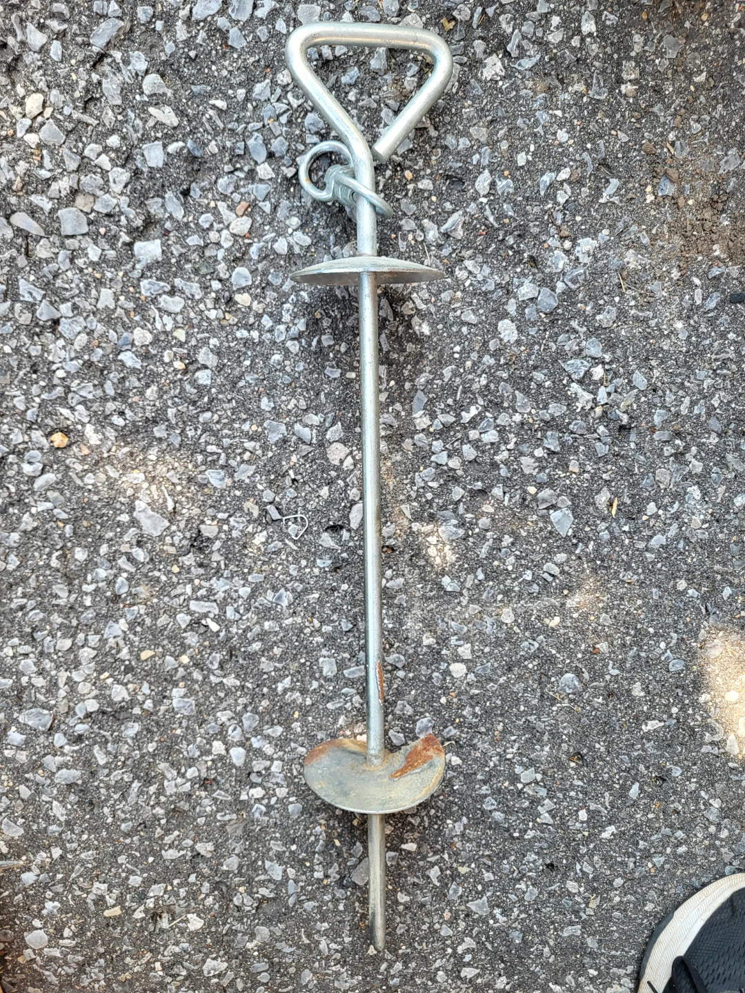 Metal Ground Screw Anchor with Handle for Pets