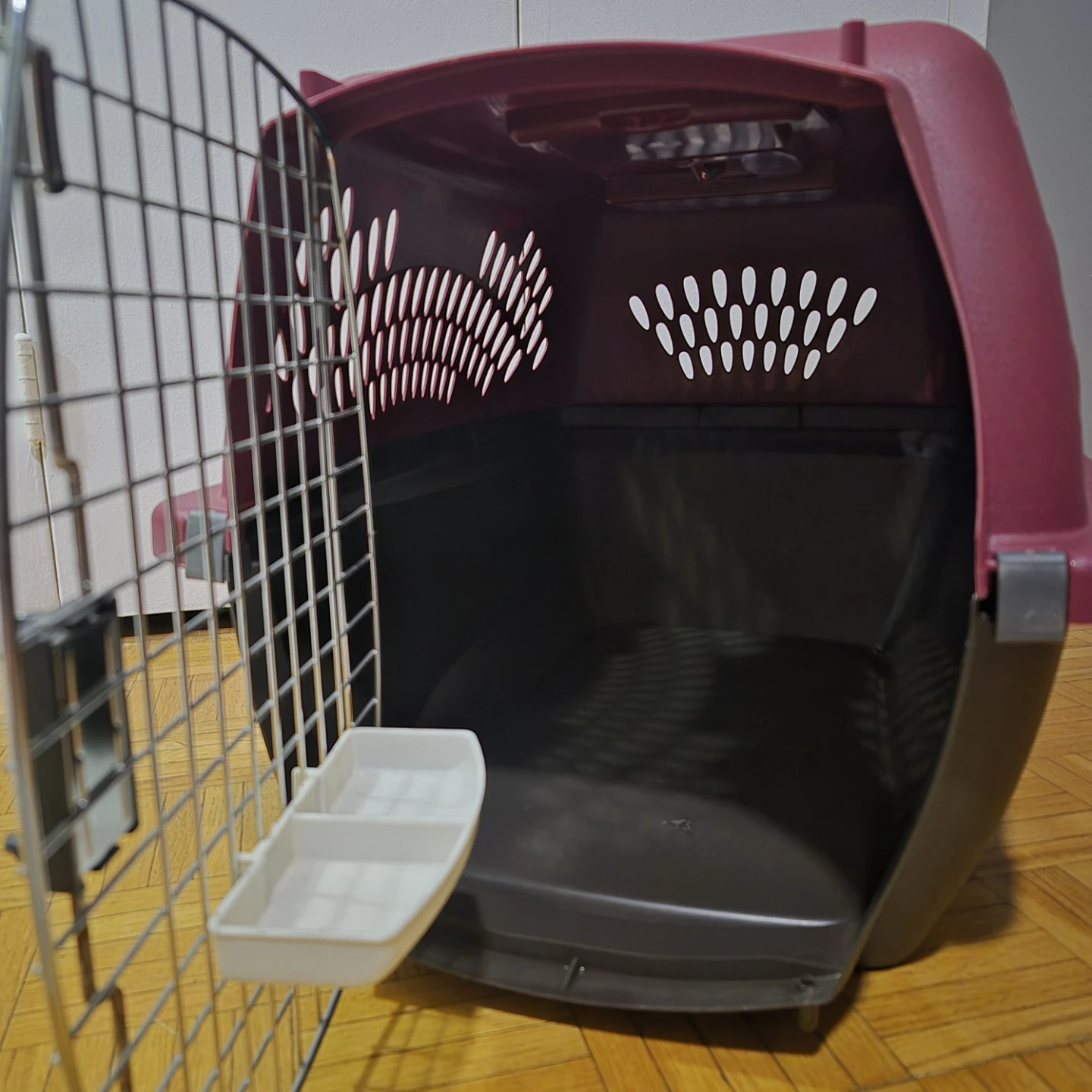Petmate Pet Taxi Hard Shell Carrier - photo 4