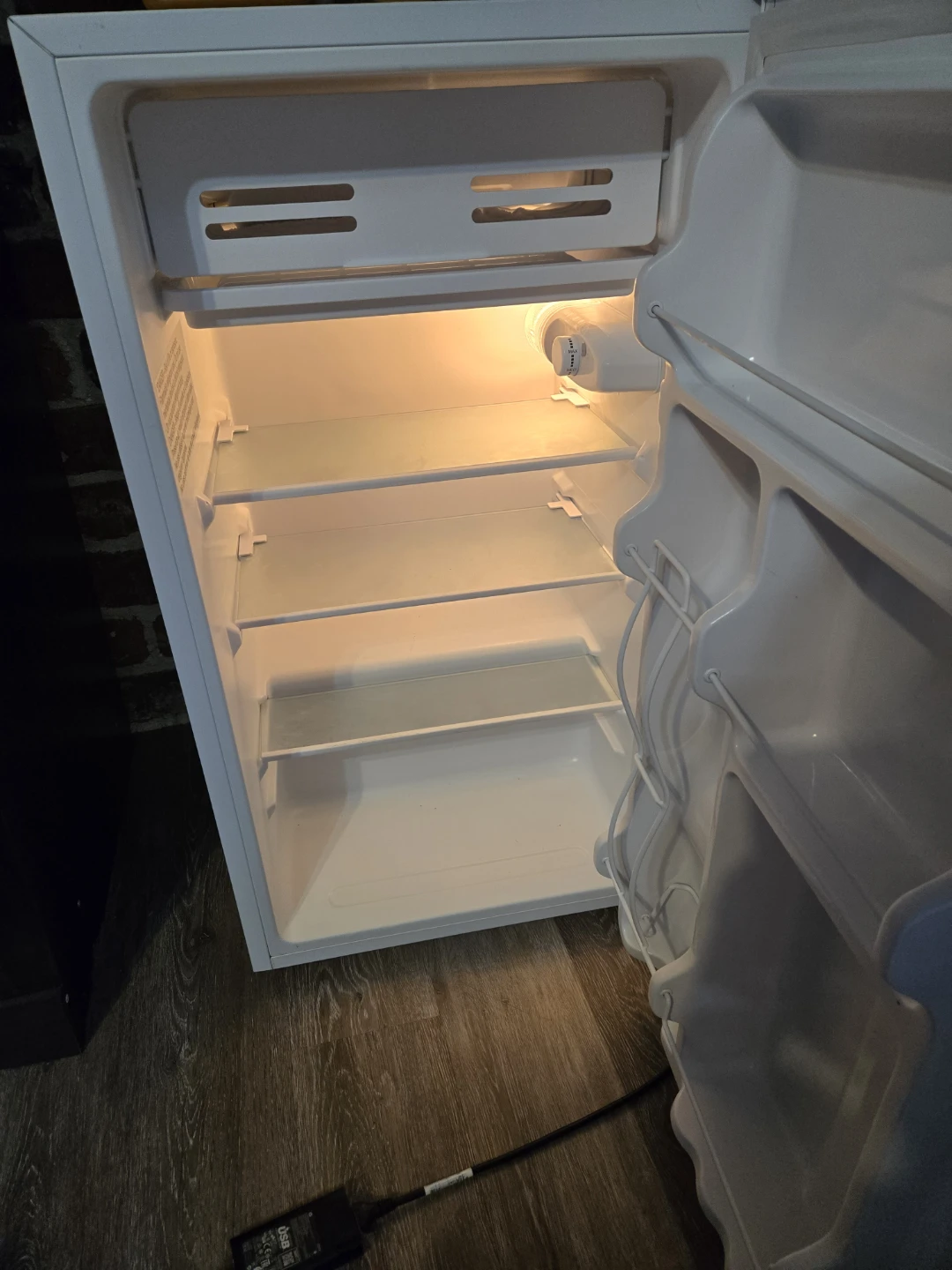 Master Chef Mini Fridge - photo 3