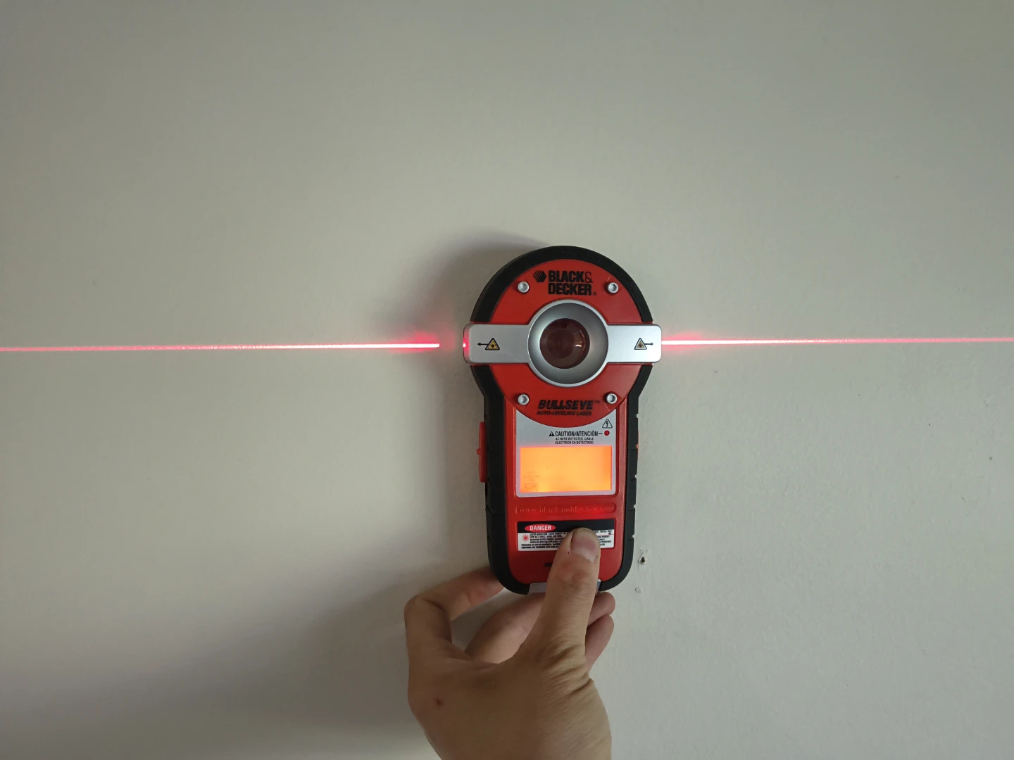 Black & Decker Bullseye Auto-Leveling Laser - photo 2