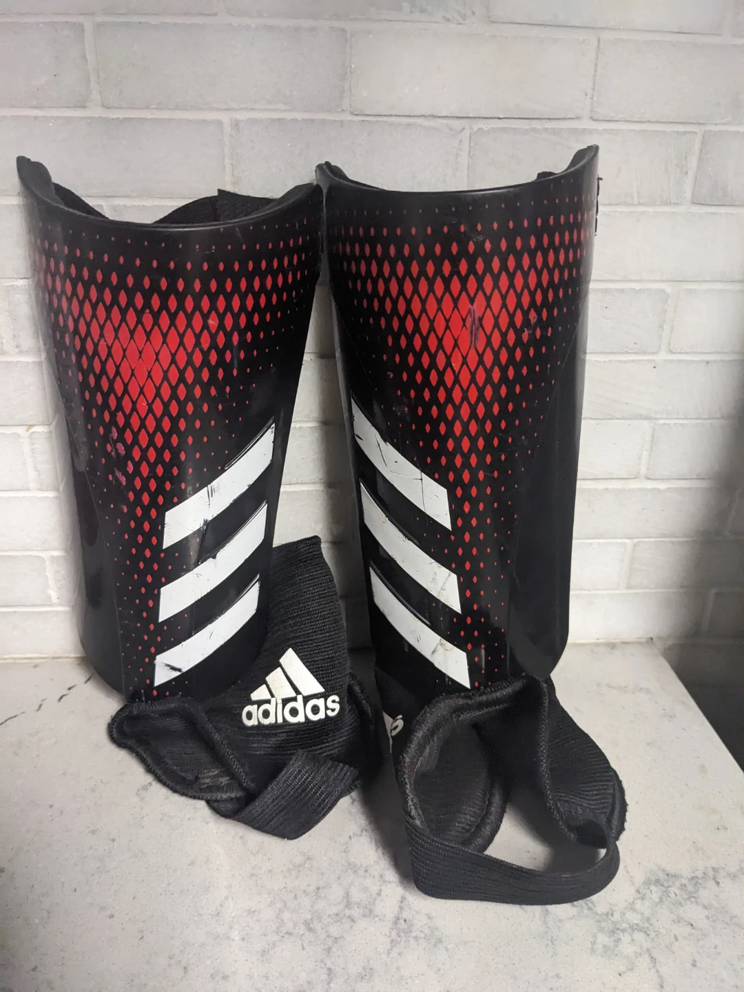 Adidas Youth shin guards soccer size small