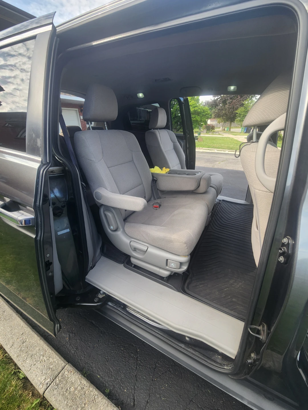 2012 Honda Odyssey EX - photo 5