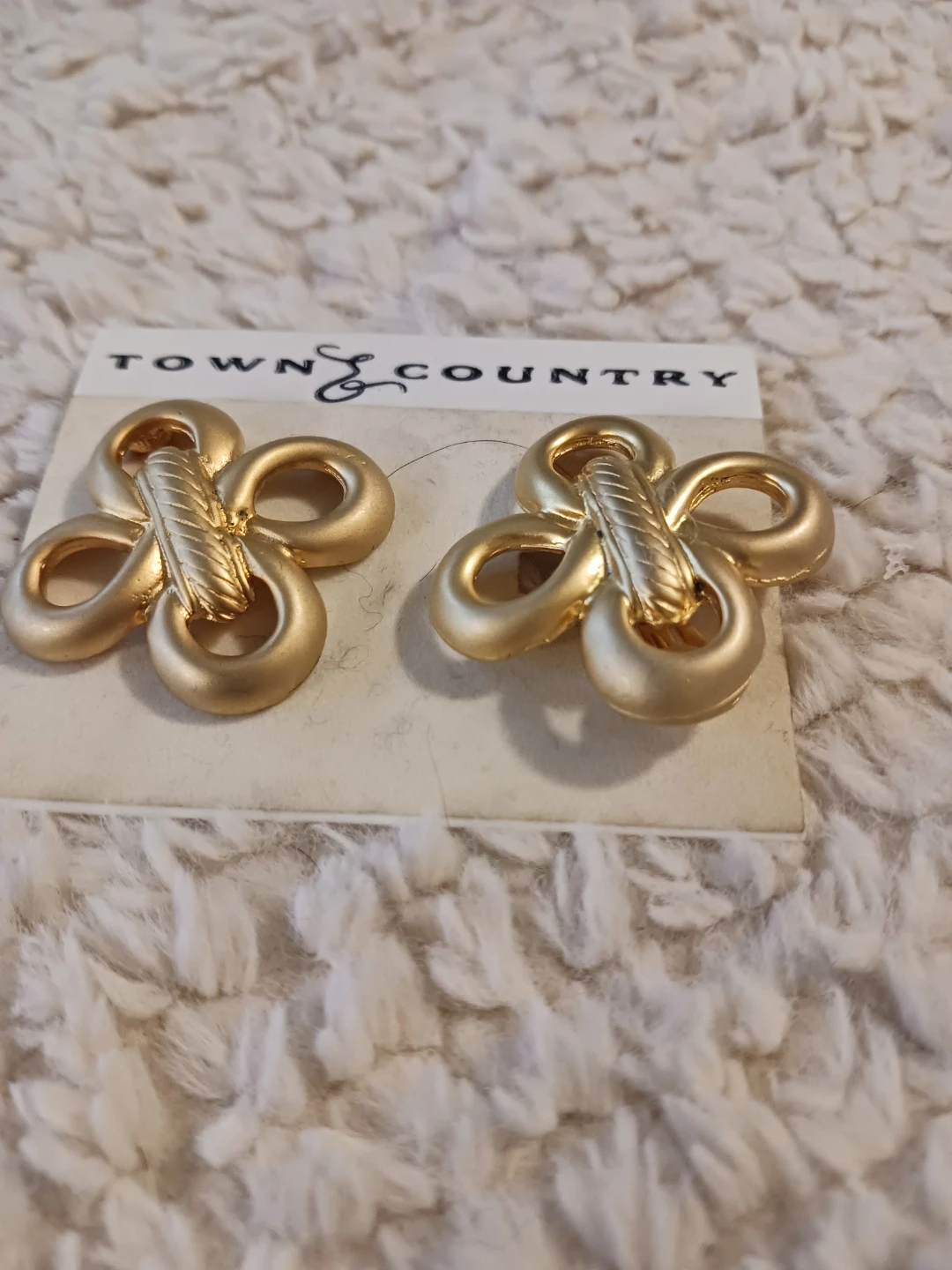 Town & Country Gold Tone Clover Earrings