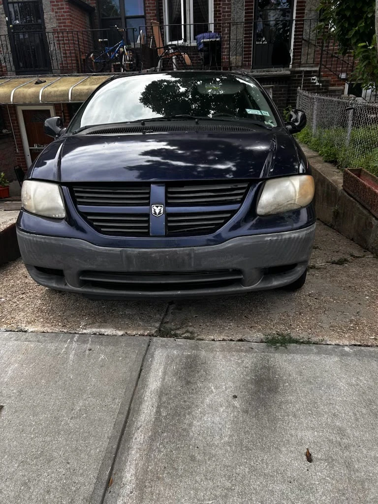 Dodge caravan minivan - photo 2