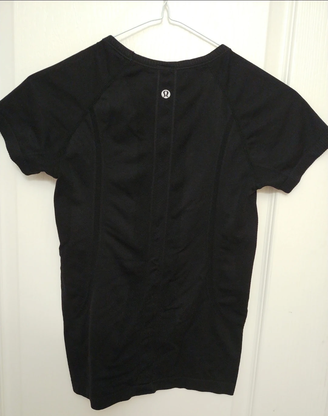 Lululemon Women's Top (size 4) - photo 3