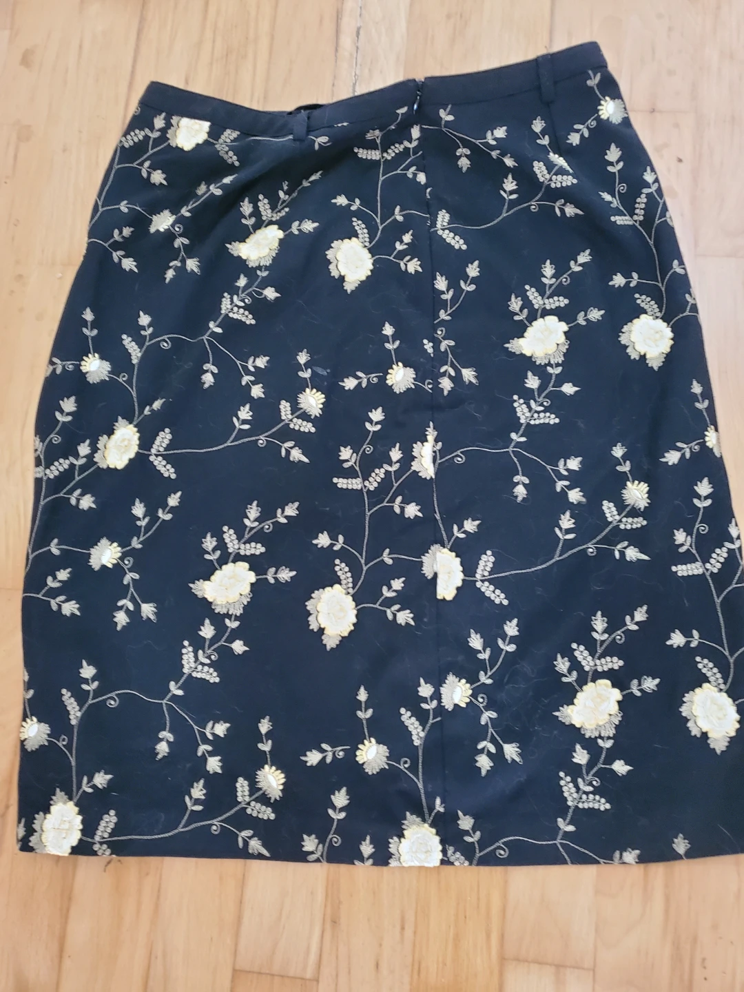 Ladies Skirt - photo 2