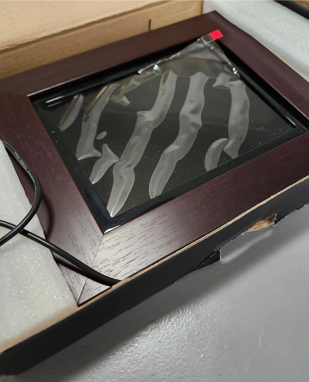 Coby 8" Digital photo Frame - photo 3