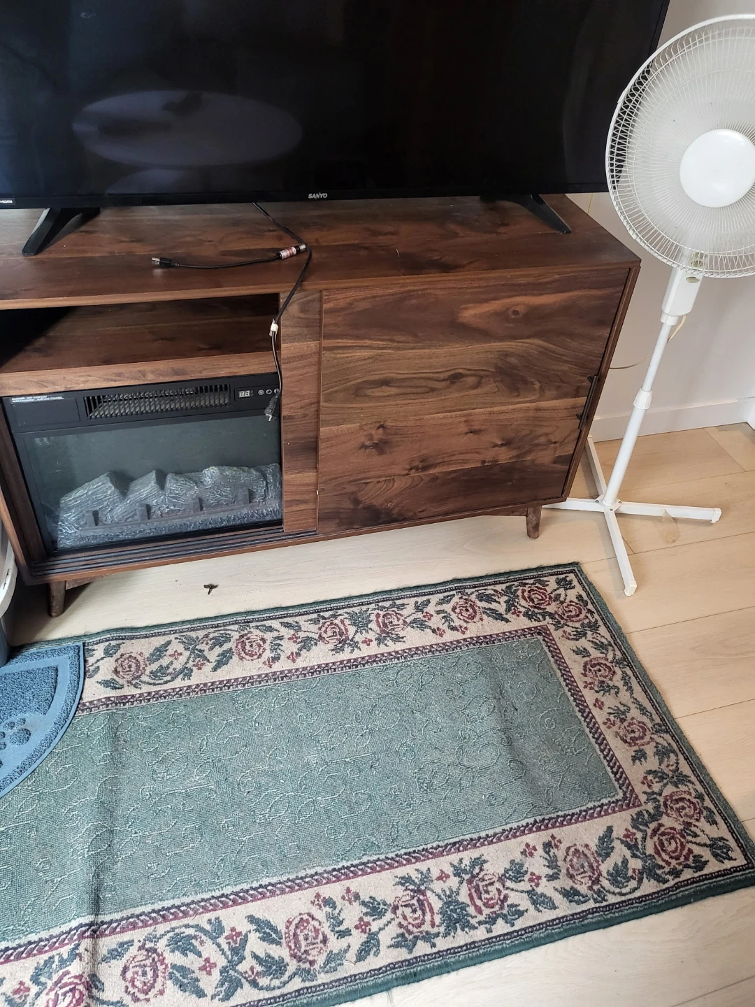 Sanyo TV Stand with Fireplace Insert - photo 2