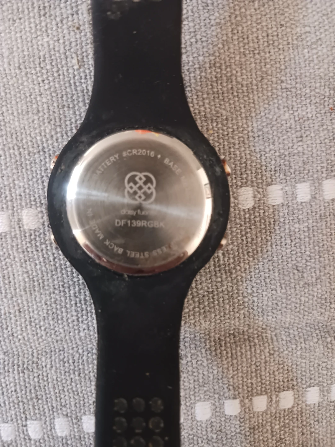 Daisy Fuentes Digital Watch - photo 3