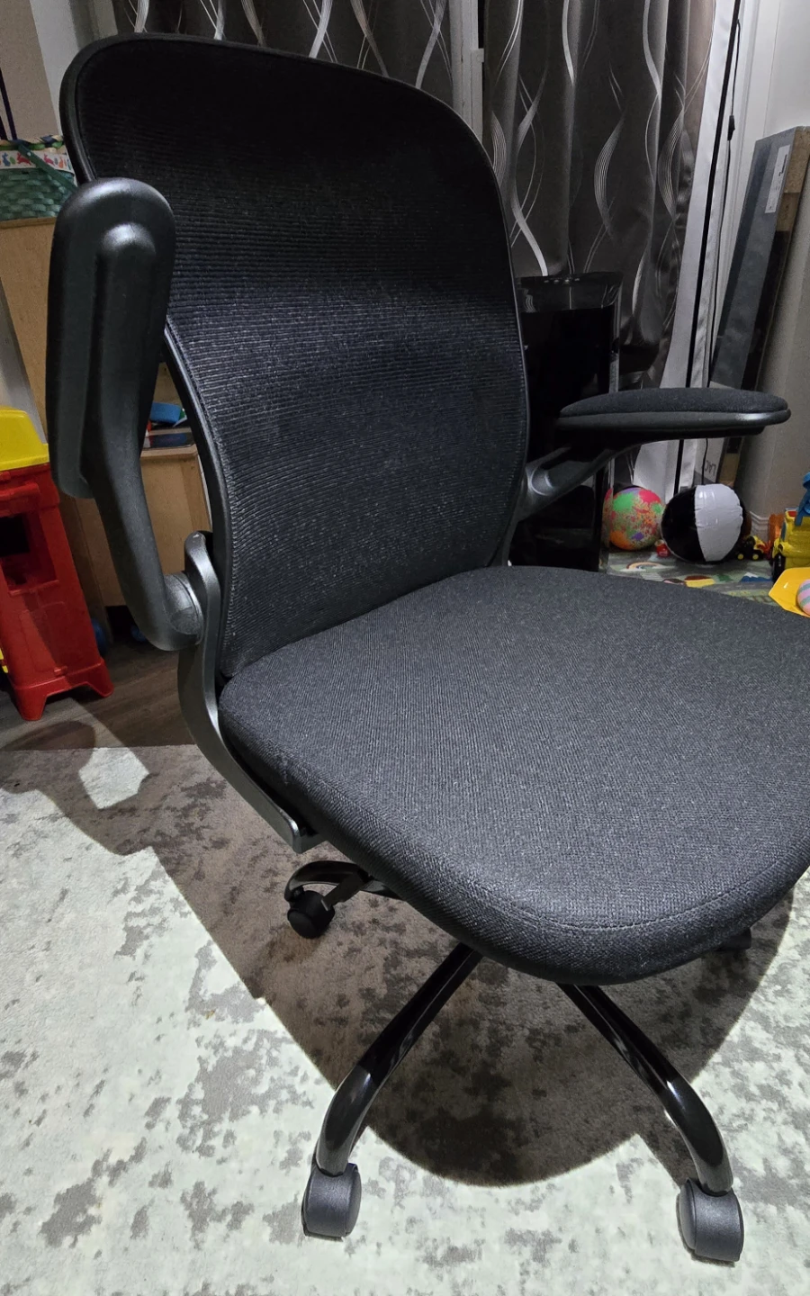 Office Chair with Flip-Up Arms - photo 3