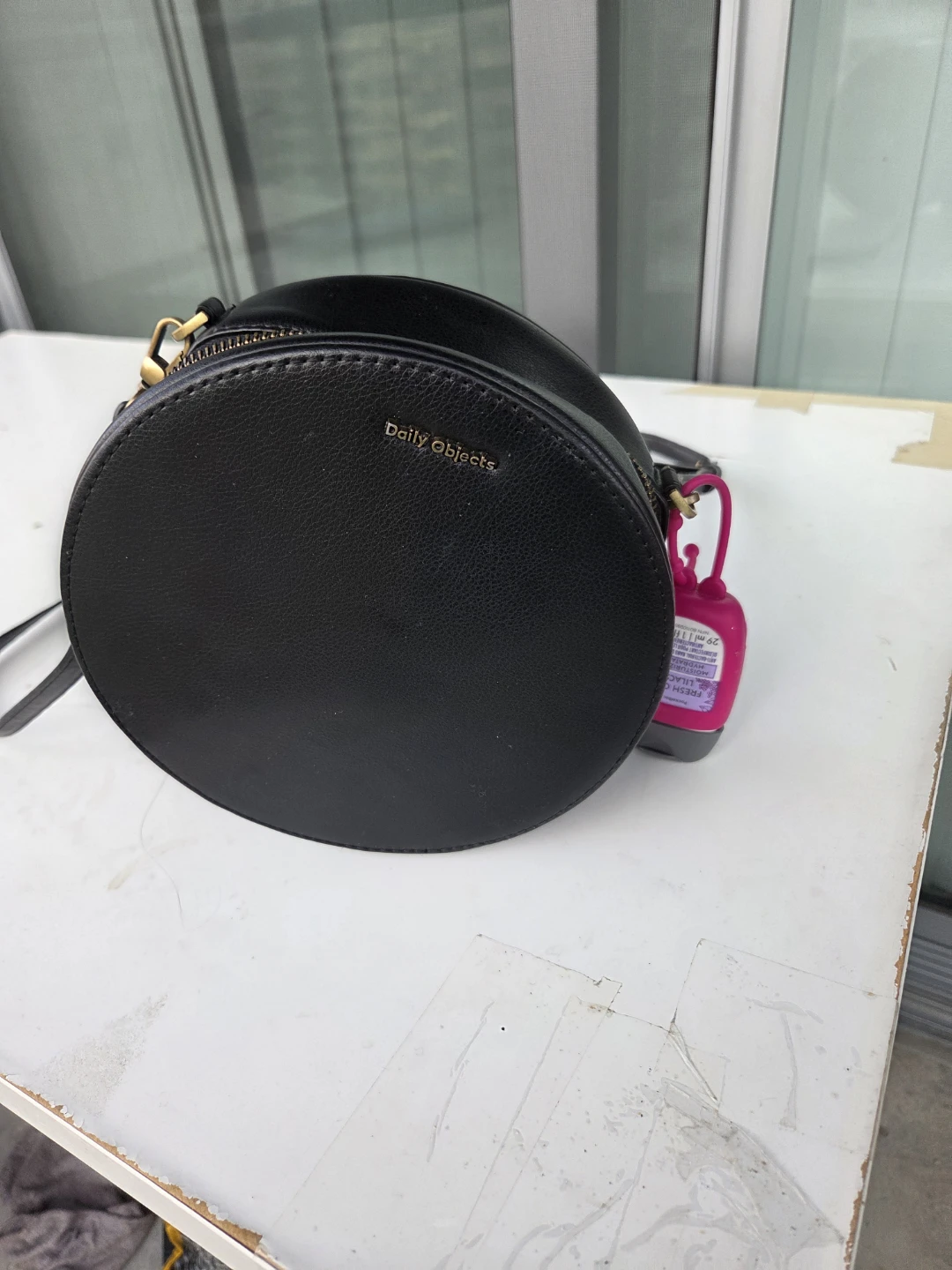 Daily Objects Black Round Crossbody Bag - photo 4