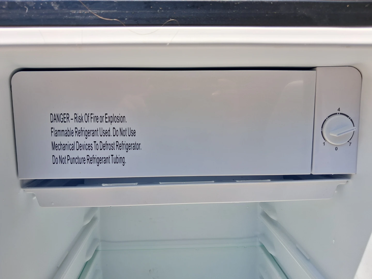 Whirlpool Mini Fridge - photo 5