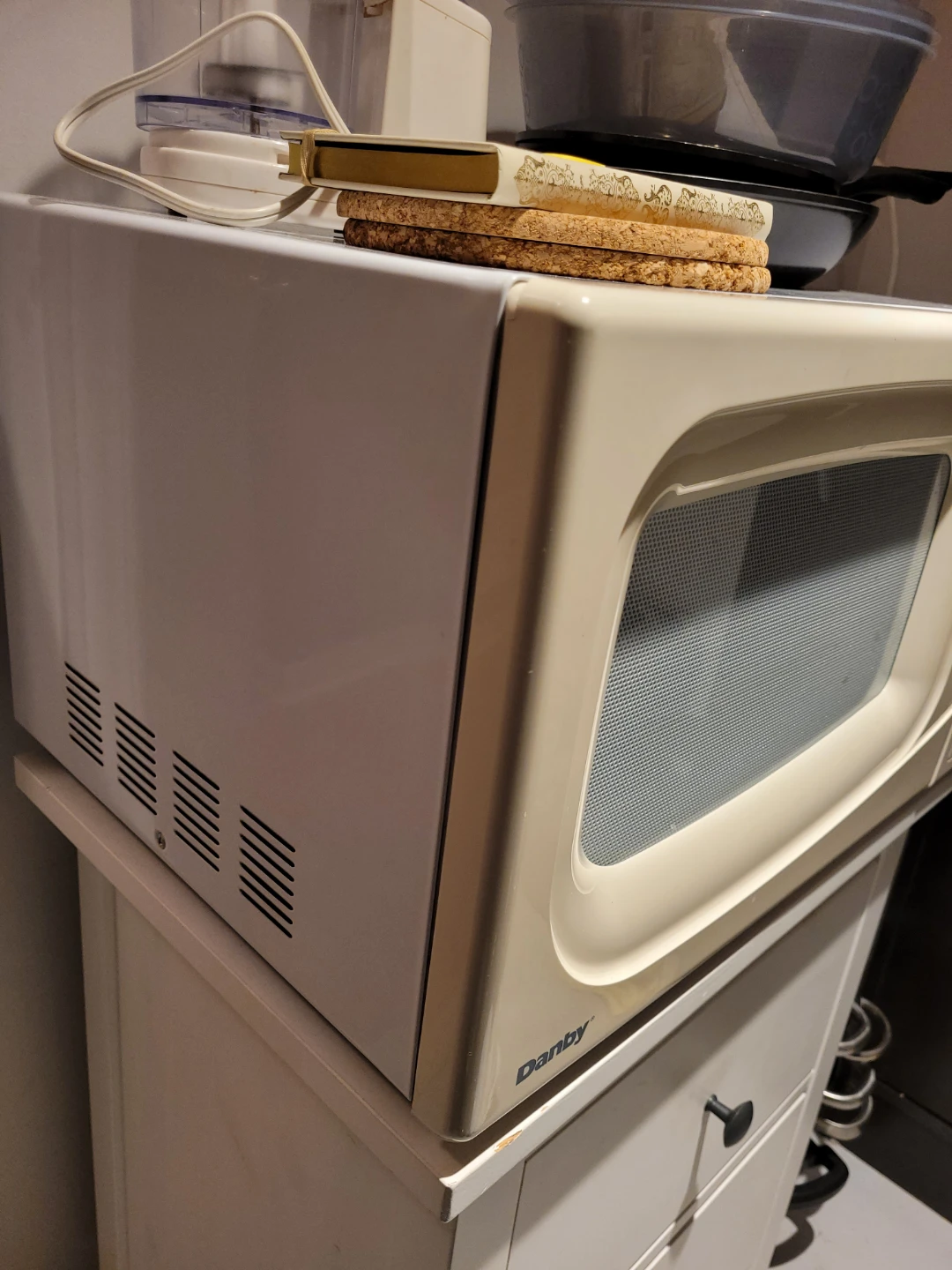 Danby Microwave - photo 3