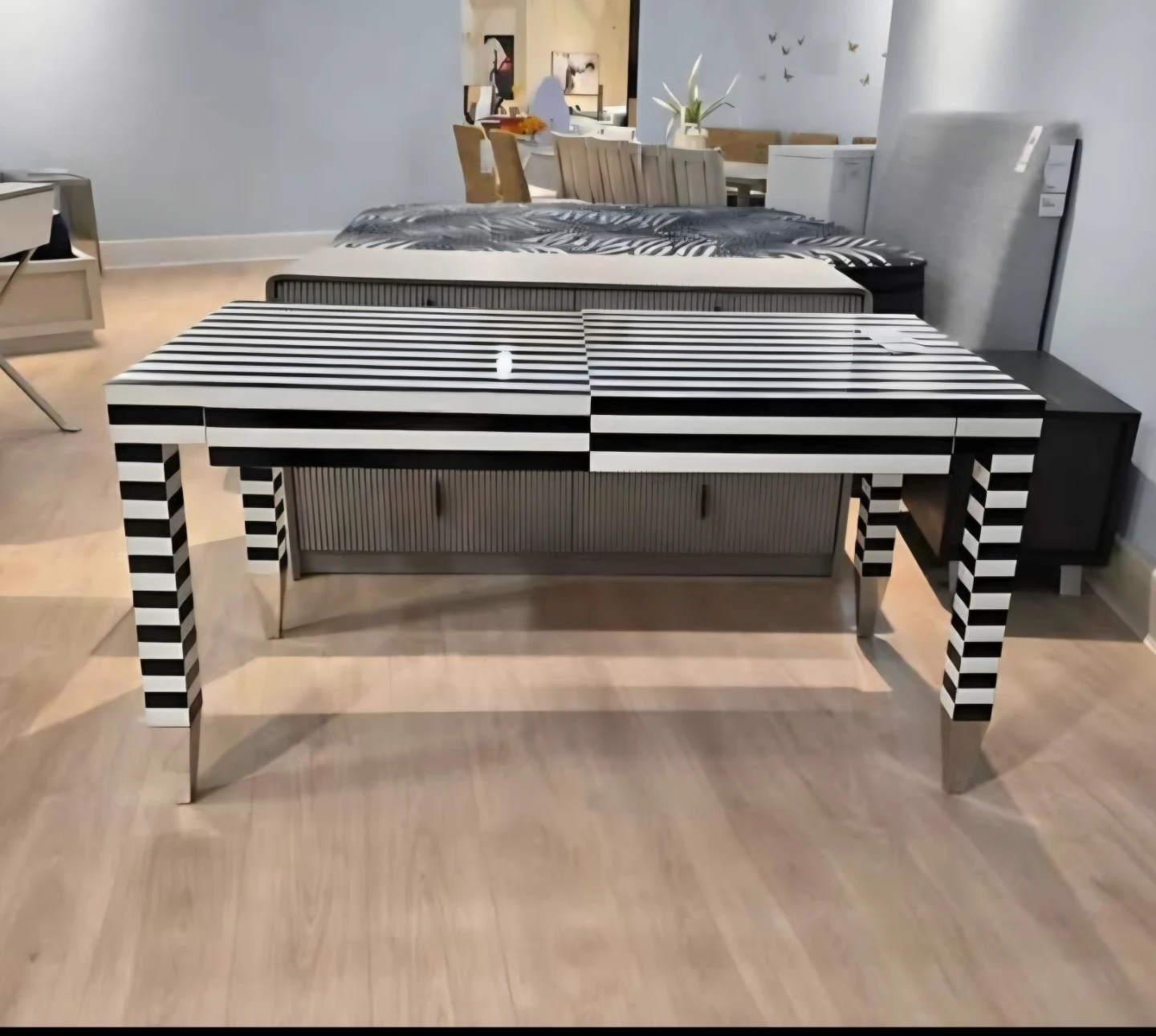 Black and White Striped Desk - photo 2