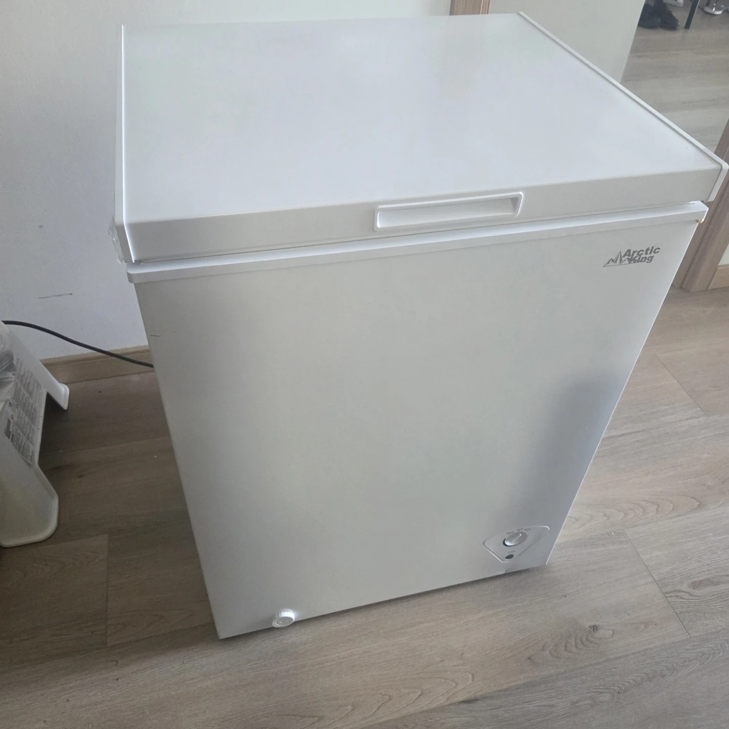 Arctic King Chest Freezer - photo 4