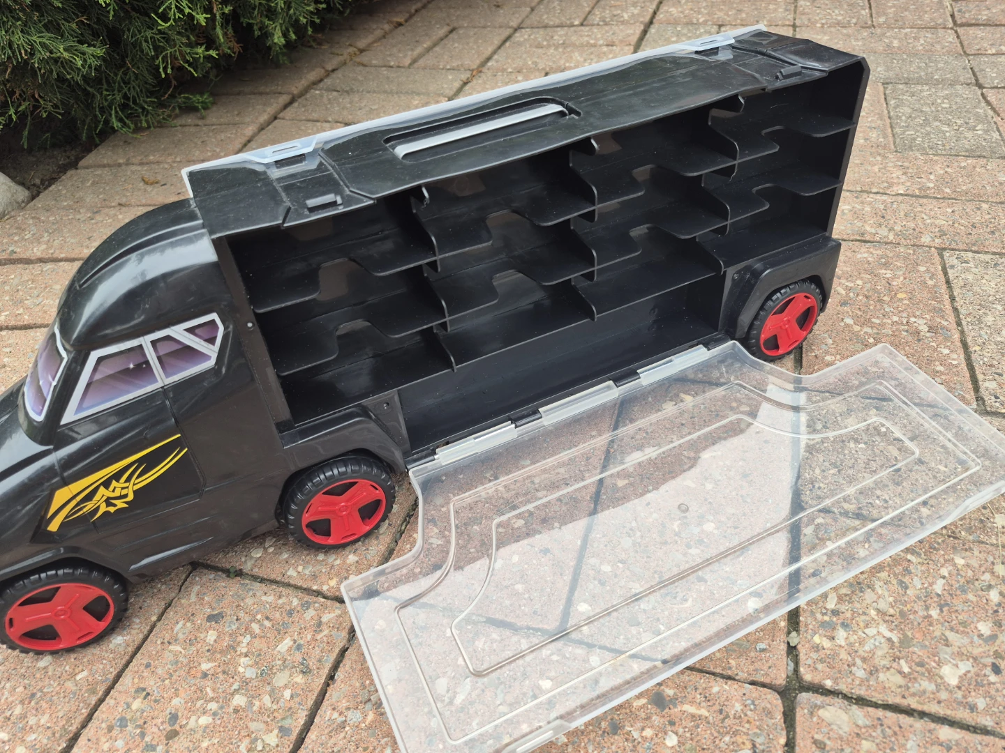 Toy truck carrier case - photo 3