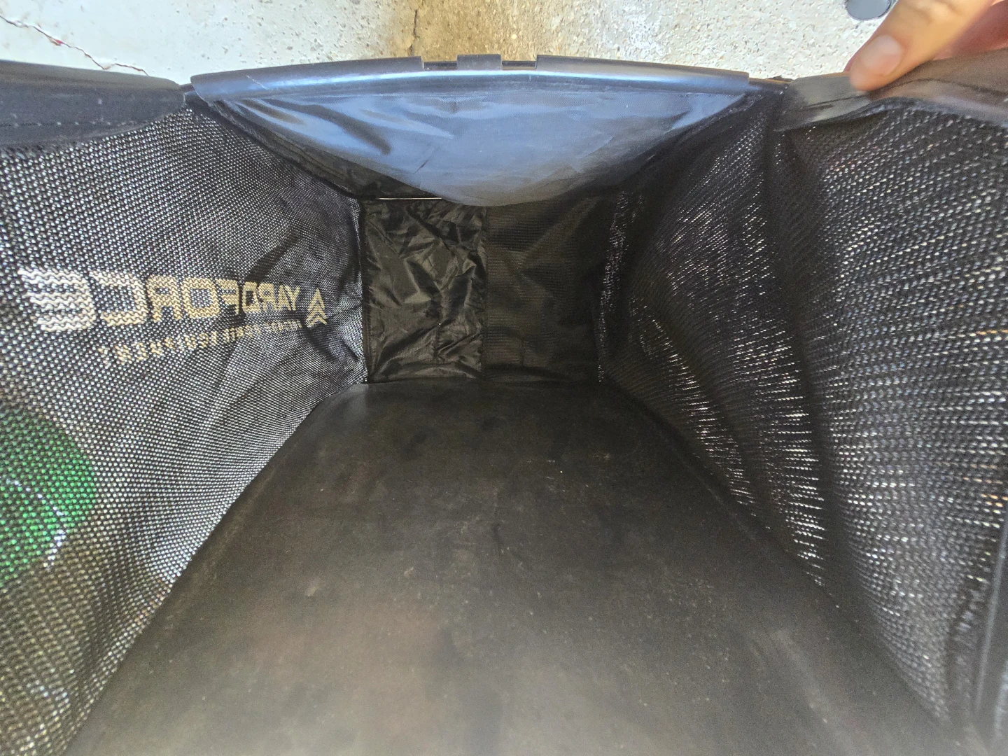 Yard Force Replacement Grass & Leaf Collection Bag Attachment - photo 5