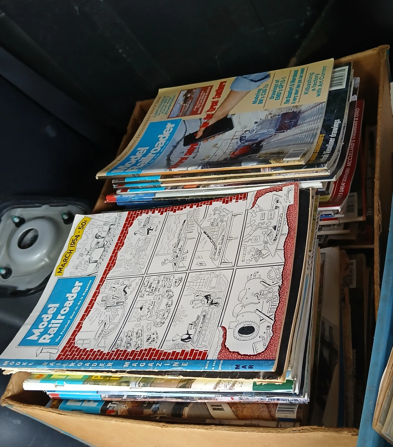 100s of Model Railroader Magazine Collection (Various Issues) - photo 2