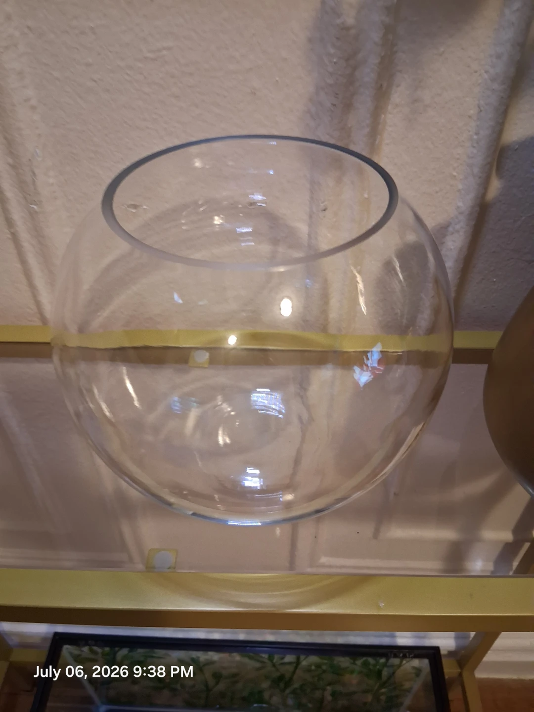 1 1/2 gallon Clear Glass Betta Fish  Bowl - photo 2