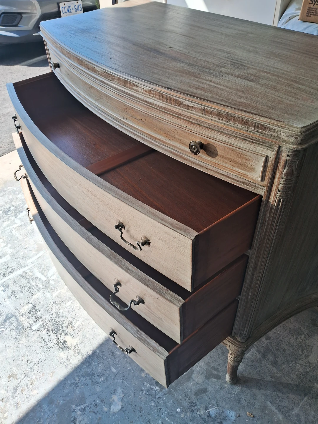 Curved 4-Drawer Dresser - photo 4