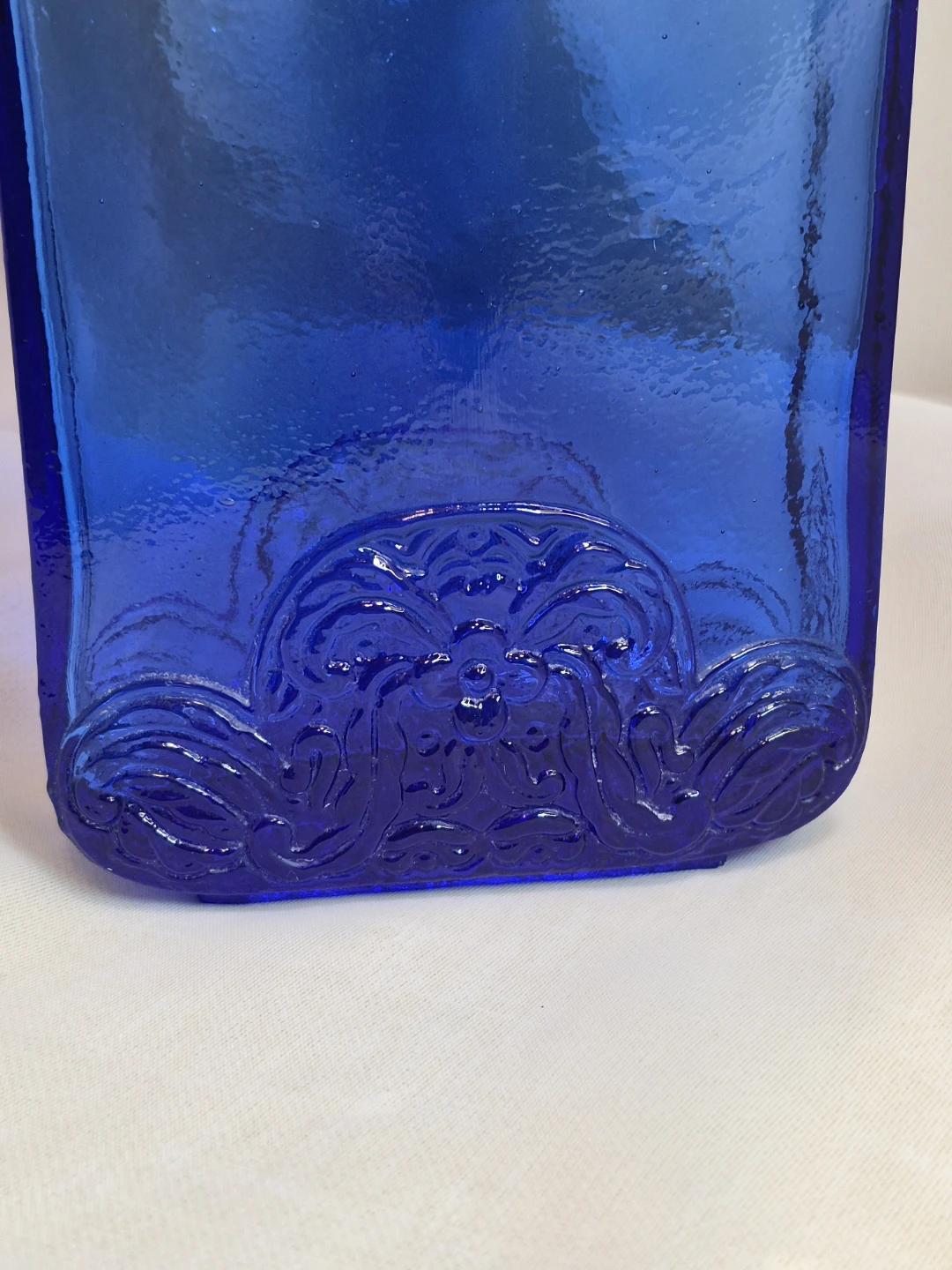 Beautiful 6 1/2" Tall Cobalt Blue Glass - photo 4