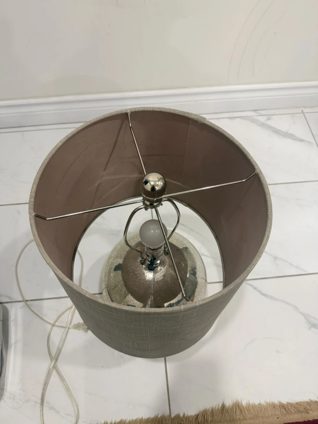 Table Lamp with Decorative Base - photo 2