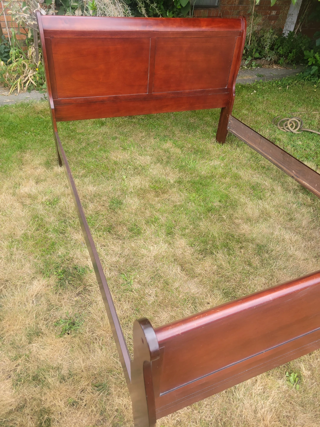 Queen Wooden Sleigh Bed Frame and Box