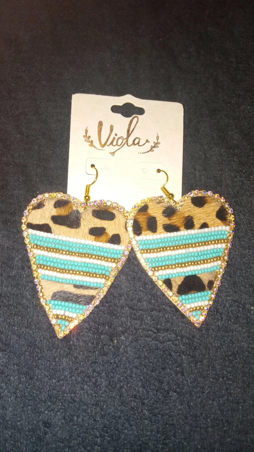 Bunch of Pretty Earrings - photo 3