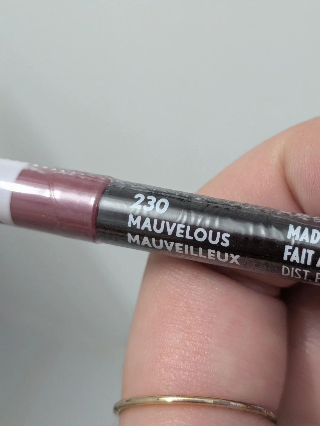 Revlon Exhibitionist Lip Liner Mauvelous 230 - photo 2
