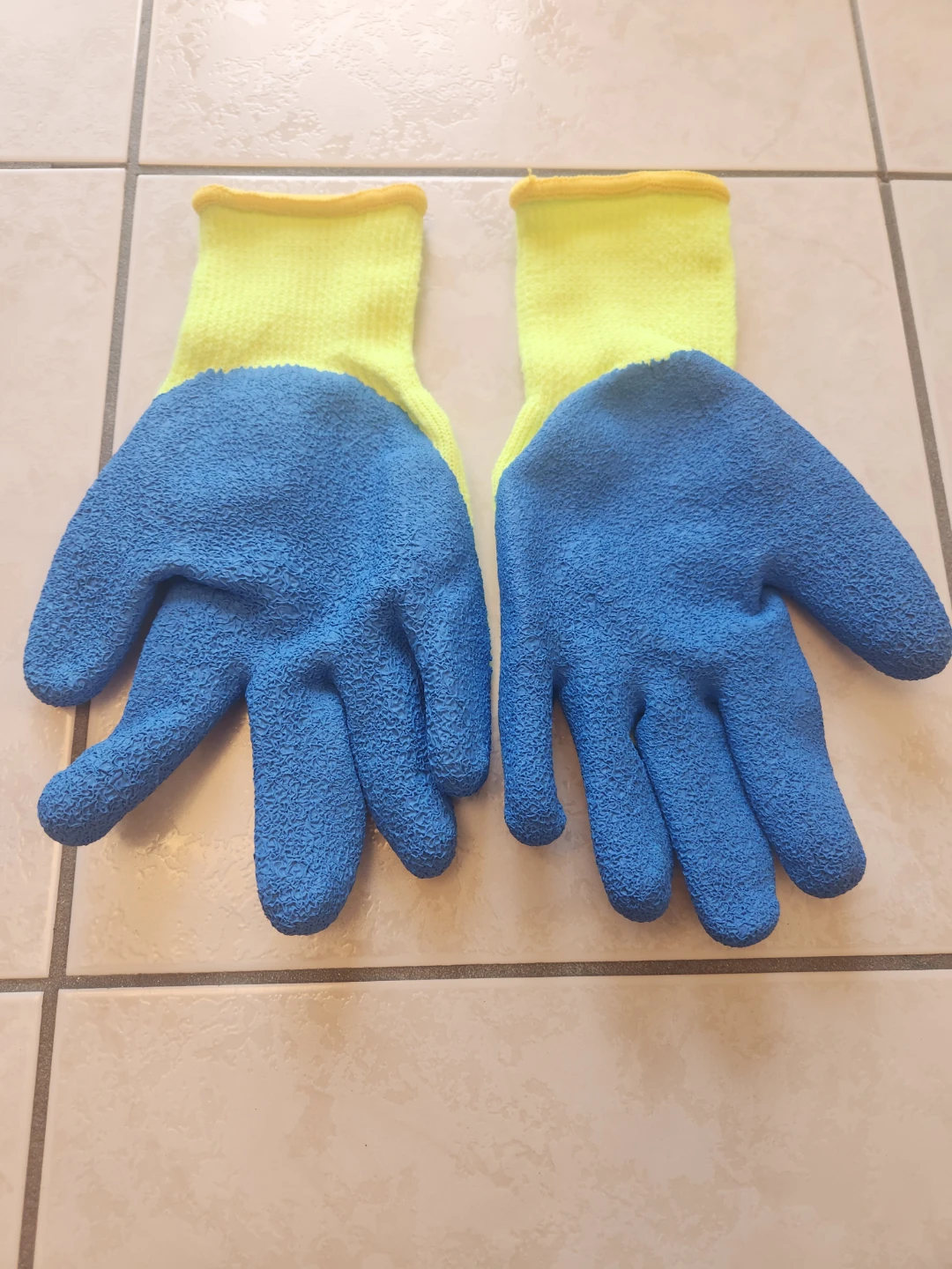 Gloves 3 Pair Deal ,Brand New - photo 2