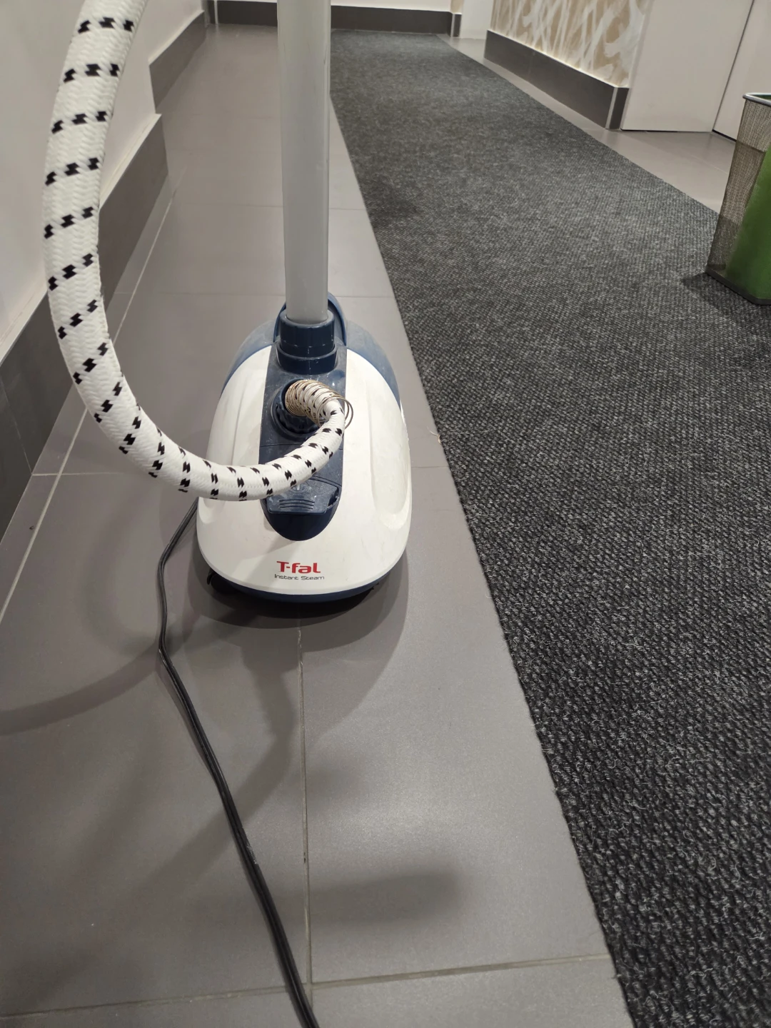 T-fal Instant Steam Garment Steamer - photo 3