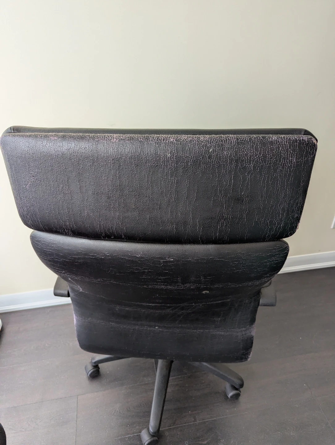 Black Office Chair - photo 2